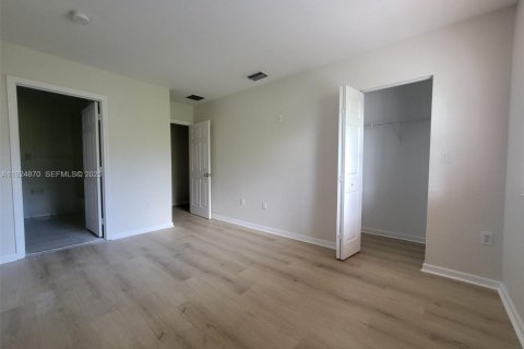 Touwnhouse à louer à Miami Gardens, Floride: 2 chambres, 105.91 m2 № 2042302 - photo 10