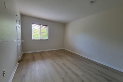 Touwnhouse à louer à Miami Gardens, Floride: 2 chambres, 105.91 m2 № 2042302 - photo 9