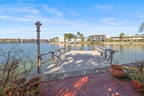 Land in Treasure Island, Florida № 2120258 - photo 14
