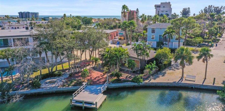 Land in Treasure Island, Florida № 2120258