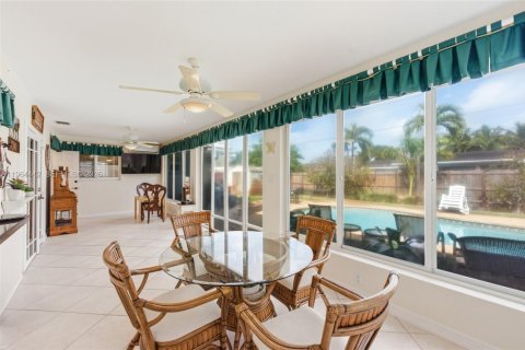 House in Plantation, Florida 4 bedrooms, 192.68 sq.m. № 2033283 - photo 27