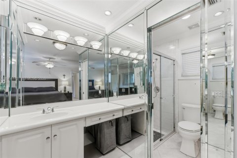 House in Plantation, Florida 4 bedrooms, 192.68 sq.m. № 2033283 - photo 19