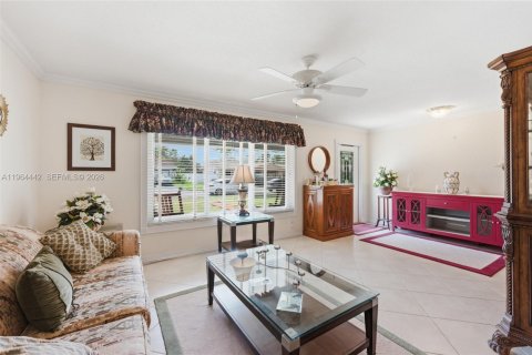 House in Plantation, Florida 4 bedrooms, 192.68 sq.m. № 2033283 - photo 7