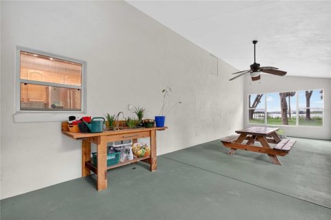 Villa ou maison à louer à Mount Dora, Floride: 3 chambres, 202.62 m2 № 2109469 - photo 29
