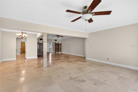 Villa ou maison à louer à Mount Dora, Floride: 3 chambres, 202.62 m2 № 2109469 - photo 6