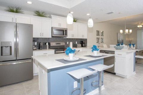 Condo in Kissimmee, Florida, 2 bedrooms in STOREY LAKE  № 1068859 - photo 10