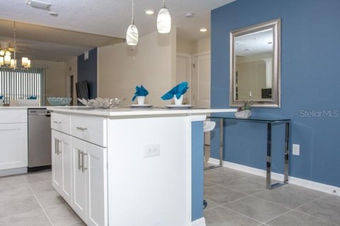 Condo in Kissimmee, Florida, 2 bedrooms in STOREY LAKE  № 1068859 - photo 13
