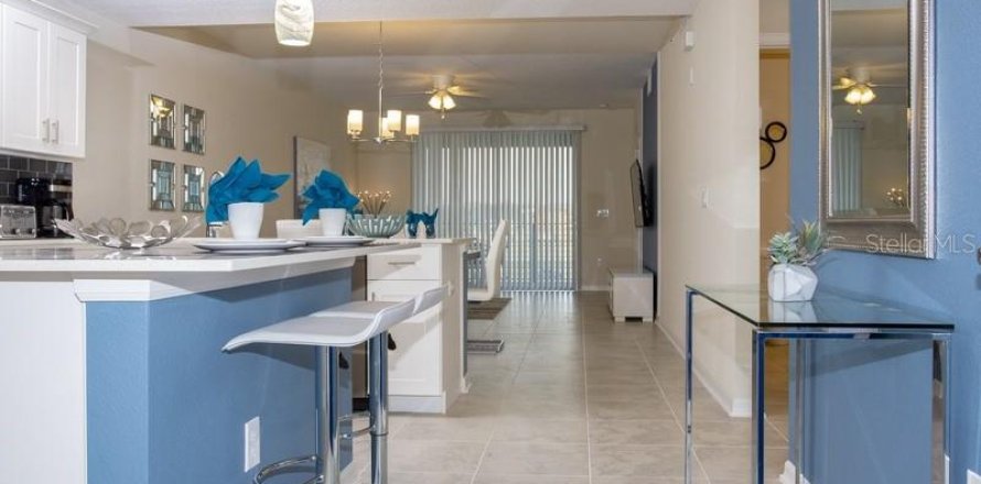 Condo in Kissimmee, Florida, 2 bedrooms in STOREY LAKE  № 1068859
