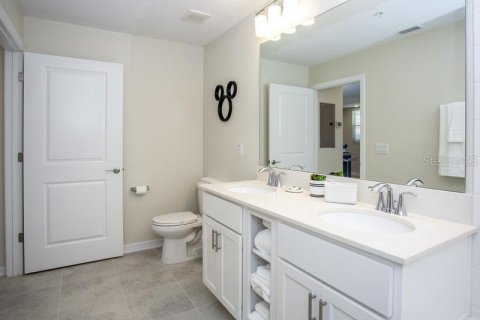 Condo in Kissimmee, Florida, 2 bedrooms in STOREY LAKE  № 1068859 - photo 25