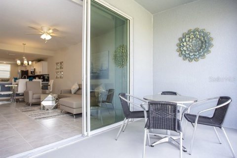 Condo in Kissimmee, Florida, 2 bedrooms in STOREY LAKE  № 1068859 - photo 28