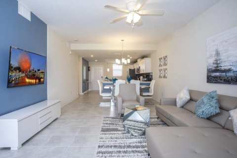 Condo in Kissimmee, Florida, 2 bedrooms in STOREY LAKE  № 1068859 - photo 4