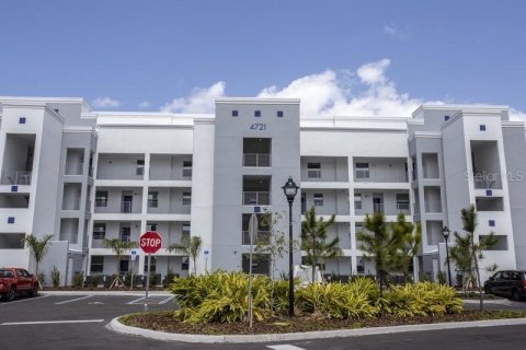 Condo in Kissimmee, Florida, 2 bedrooms in STOREY LAKE  № 1068859 - photo 29