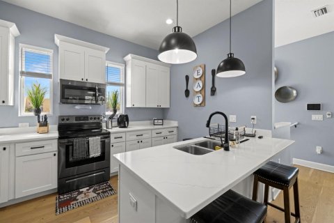 Adosado en venta en Tampa, Florida, 3 dormitorios, 202.9 m2 № 1822776 - foto 6