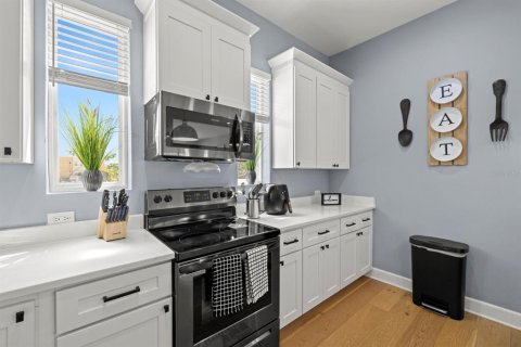 Adosado en venta en Tampa, Florida, 3 dormitorios, 202.9 m2 № 1822776 - foto 8