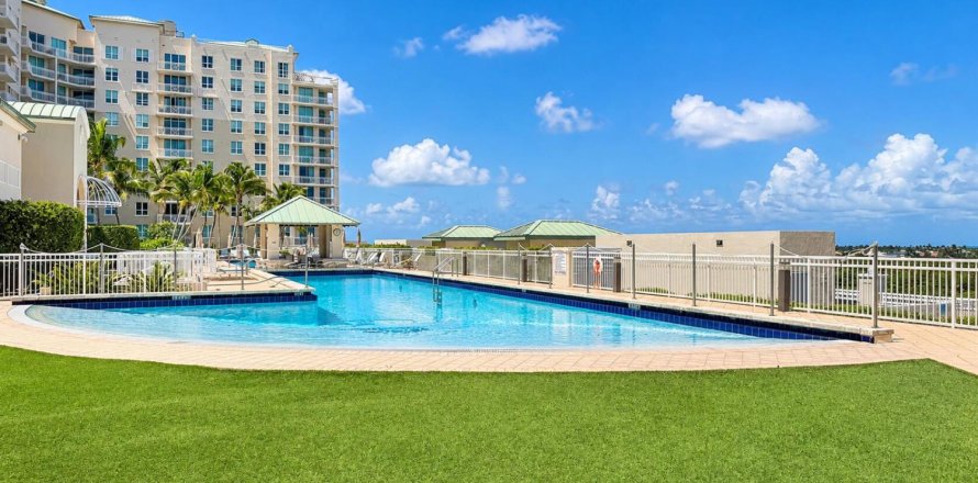 Condo à Boynton Beach, Floride, 2 chambres  № 2251005