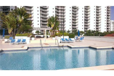 Copropriété à louer à Aventura, Floride: 2 chambres, 135.64 m2 № 1975173 - photo 9