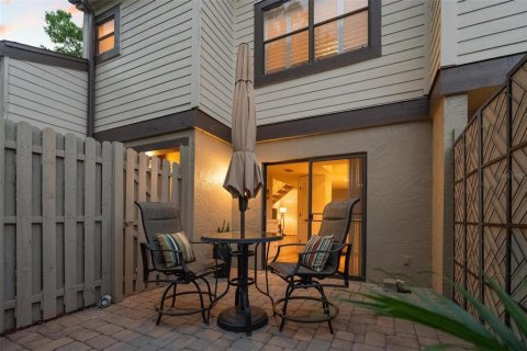 Touwnhouse à vendre à Oldsmar, Floride: 2 chambres, 111.48 m2 № 1620242 - photo 14