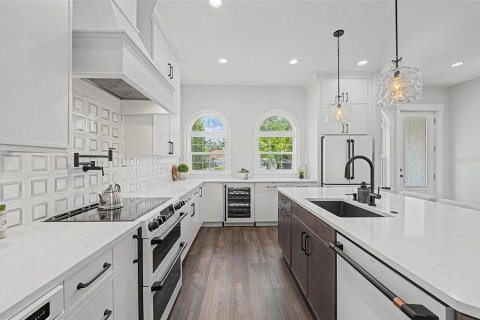Touwnhouse à vendre à Tampa, Floride: 4 chambres, 289.58 m2 № 2199396 - photo 21