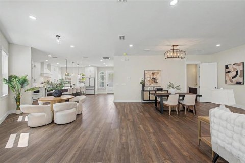 Touwnhouse à vendre à Tampa, Floride: 4 chambres, 289.58 m2 № 2199396 - photo 9