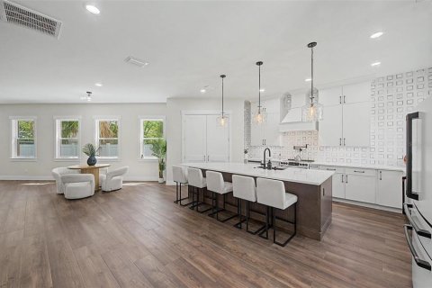 Touwnhouse à vendre à Tampa, Floride: 4 chambres, 289.58 m2 № 2199396 - photo 24