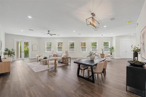 Touwnhouse à vendre à Tampa, Floride: 4 chambres, 289.58 m2 № 2199396 - photo 8