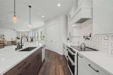 Touwnhouse à vendre à Tampa, Floride: 4 chambres, 289.58 m2 № 2199396 - photo 19