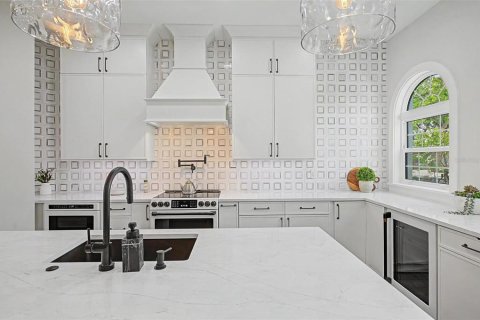 Touwnhouse à vendre à Tampa, Floride: 4 chambres, 289.58 m2 № 2199396 - photo 22