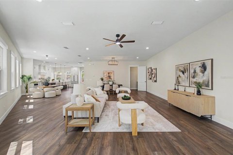 Touwnhouse à vendre à Tampa, Floride: 4 chambres, 289.58 m2 № 2199396 - photo 5