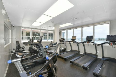 Condominio en venta en Sunny Isles Beach, Florida, 33.44 m2 № 1862363 - foto 14