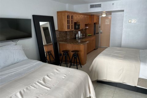Condominio en venta en Sunny Isles Beach, Florida, 33.44 m2 № 1862363 - foto 8