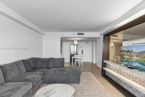 Купить кондоминиум в Майами-Бич, Флорида 1 спальня, 64.47м2, № 2048699 - фото 5