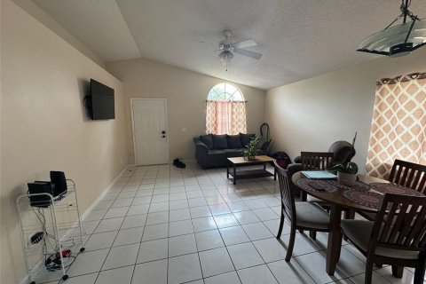 Casa en venta en Orlando, Florida, 3 dormitorios, 105.91 m2 № 1914114 - foto 3