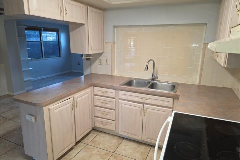 Villa ou maison à louer à Holiday, Floride: 3 chambres, 114.83 m2 № 2144167 - photo 7