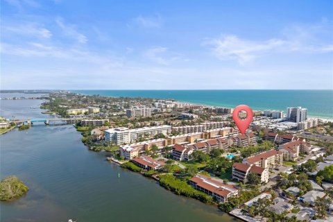 Condominio en venta en Sarasota, Florida, 2 dormitorios, 136.47 m2 № 1792330 - foto 1