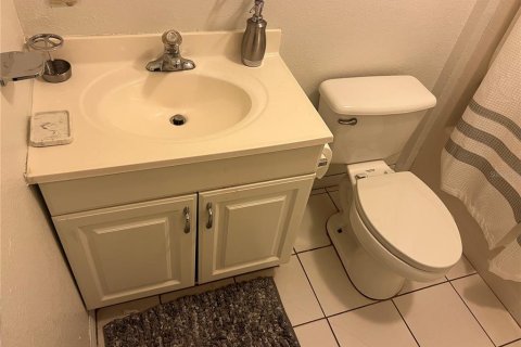 House in Orlando, Florida 3 bedrooms, 78.6 sq.m. № 2099060 - photo 7