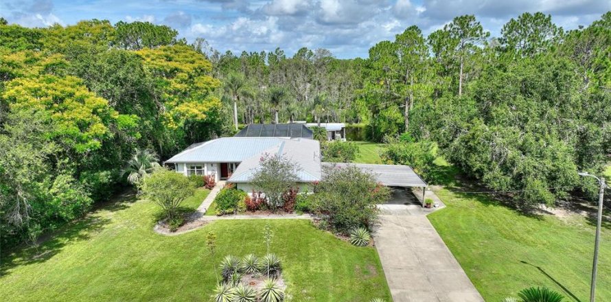 Casa en Indian lake estates, Florida 3 dormitorios, 179.86 m2 № 1814945