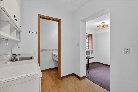Immobilier commercial à louer à Leesburg, Floride: 187.01 m2 № 2095041 - photo 15