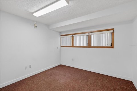 Immobilier commercial à louer à Leesburg, Floride: 187.01 m2 № 2095041 - photo 13
