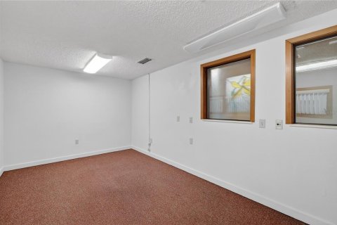 Immobilier commercial à louer à Leesburg, Floride: 187.01 m2 № 2095041 - photo 14