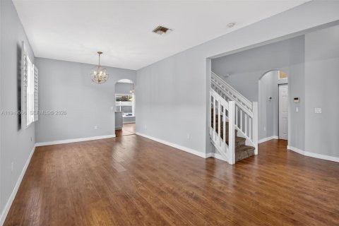 Villa ou maison à vendre à Pembroke Pines, Floride: 6 chambres, 254.55 m2 № 2026167 - photo 9