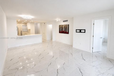 Copropriété à vendre à Miami, Floride: 2 chambres, 122.35 m2 № 2293544 - photo 6