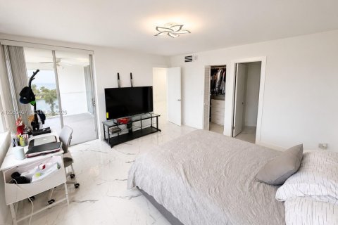 Copropriété à vendre à Miami, Floride: 2 chambres, 122.35 m2 № 2293544 - photo 13