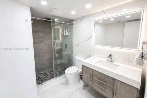 Copropriété à vendre à Miami, Floride: 2 chambres, 122.35 m2 № 2293544 - photo 15