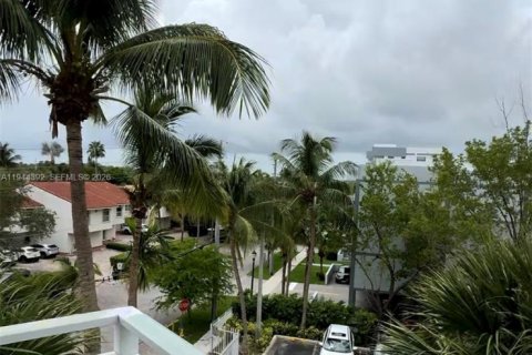 Copropriété à vendre à North Miami Beach, Floride: 2 chambres, 124.49 m2 № 2004010 - photo 10