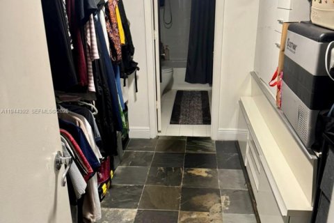 Copropriété à vendre à North Miami Beach, Floride: 2 chambres, 124.49 m2 № 2004010 - photo 18