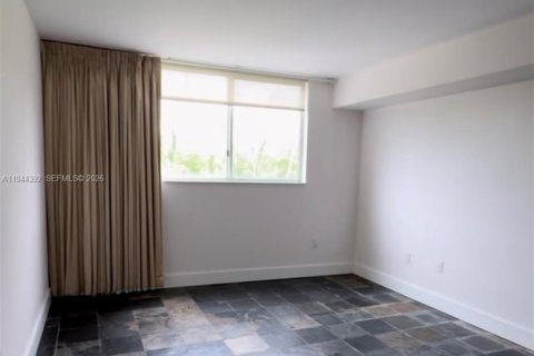 Copropriété à vendre à North Miami Beach, Floride: 2 chambres, 124.49 m2 № 2004010 - photo 4