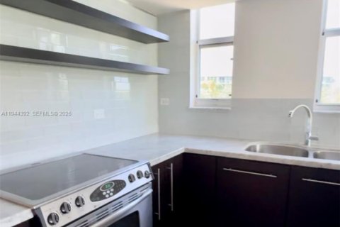 Copropriété à vendre à North Miami Beach, Floride: 2 chambres, 124.49 m2 № 2004010 - photo 8