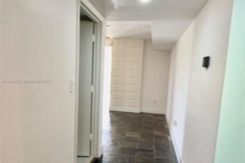 Copropriété à vendre à North Miami Beach, Floride: 2 chambres, 124.49 m2 № 2004010 - photo 24