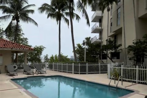 Copropriété à vendre à North Miami Beach, Floride: 2 chambres, 124.49 m2 № 2004010 - photo 2