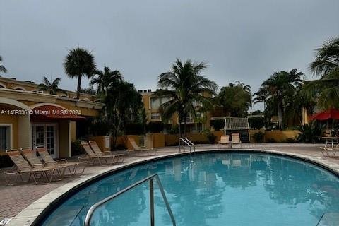 Condominio en venta en Hialeah, Florida, 2 dormitorios, 103.96 m2 № 1868754 - foto 12
